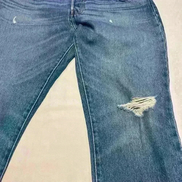 Levi 501’s women’s distressed straight leg button  fly jeans size 26 - Picture 3 of 14